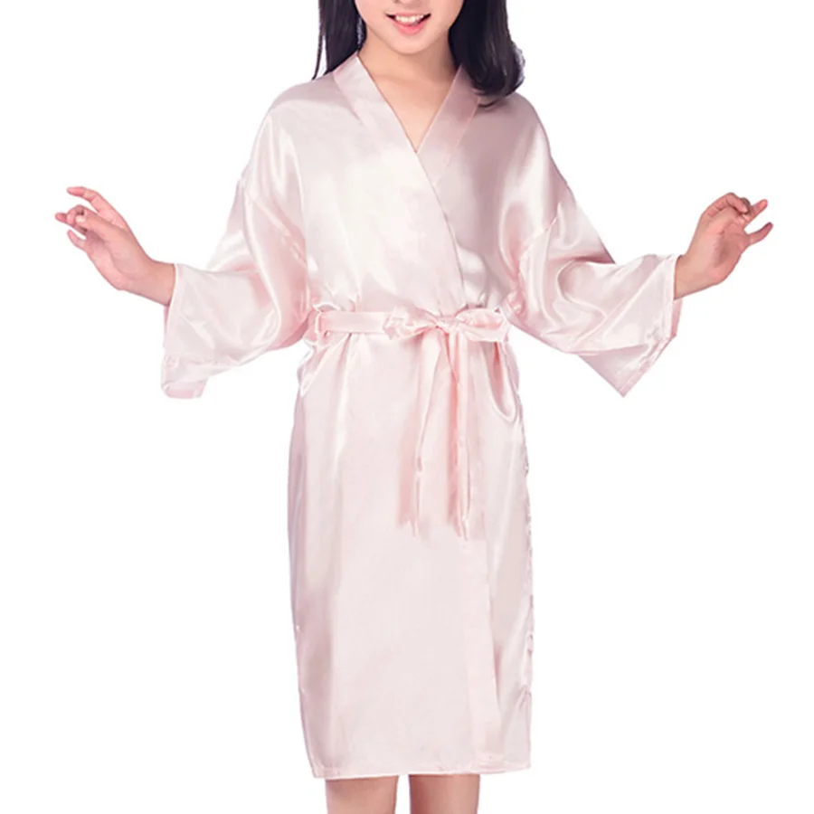 Атласный халат для девочки Нарядное украшение на заказ с цветочным принтом