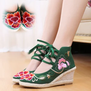Charming Fashion New Casual Chinese Style Women's Embroidery Soft Sole Old Peking National Single Shoes Women