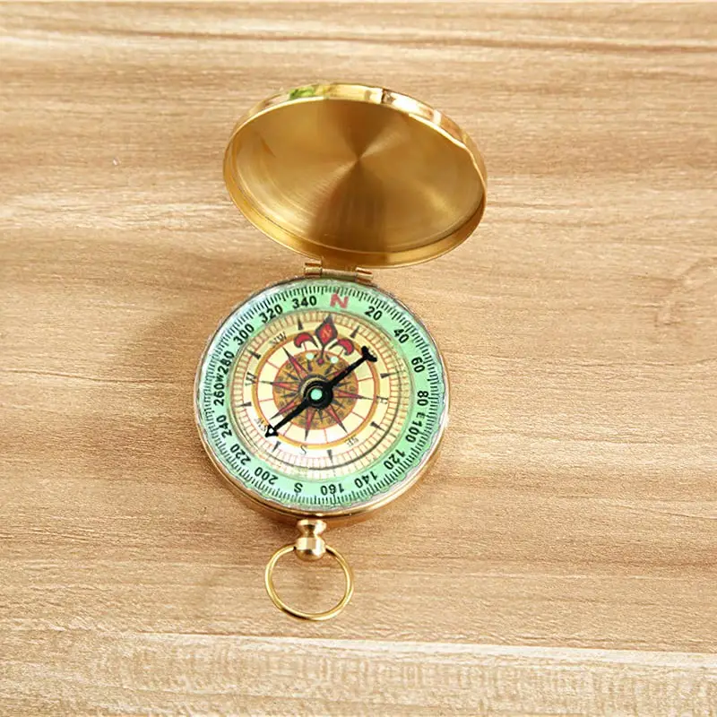 

Pure Copper Clamshell Compass Outdoor Multifunctional Clamshell Compass Luminous Pocket Watch Compass Portable Navigation Tool