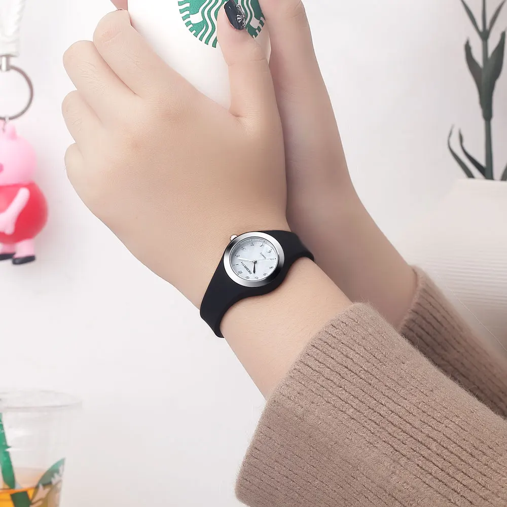 Часы женские кварцевые с силиконовым ремешком на силиконовом ремешке | Наручные