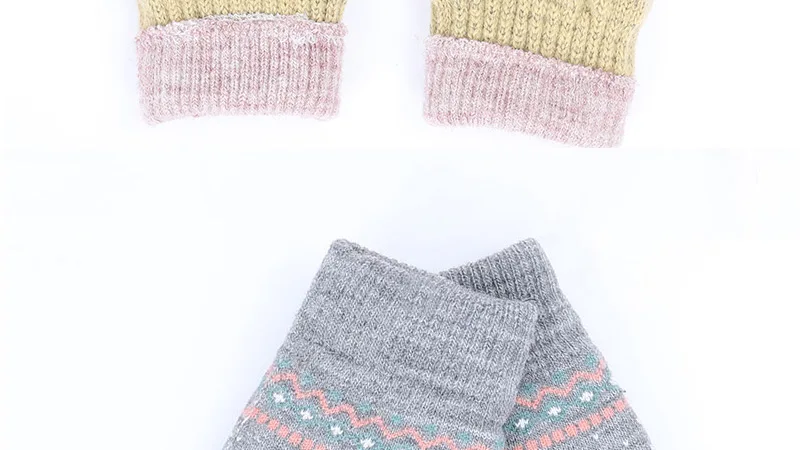 Winter Female Winter Vintage Deer Knitted Gloves Women Thicken Touch Screen Gloves Winter Warm Snow Elk Full Finger Mittens