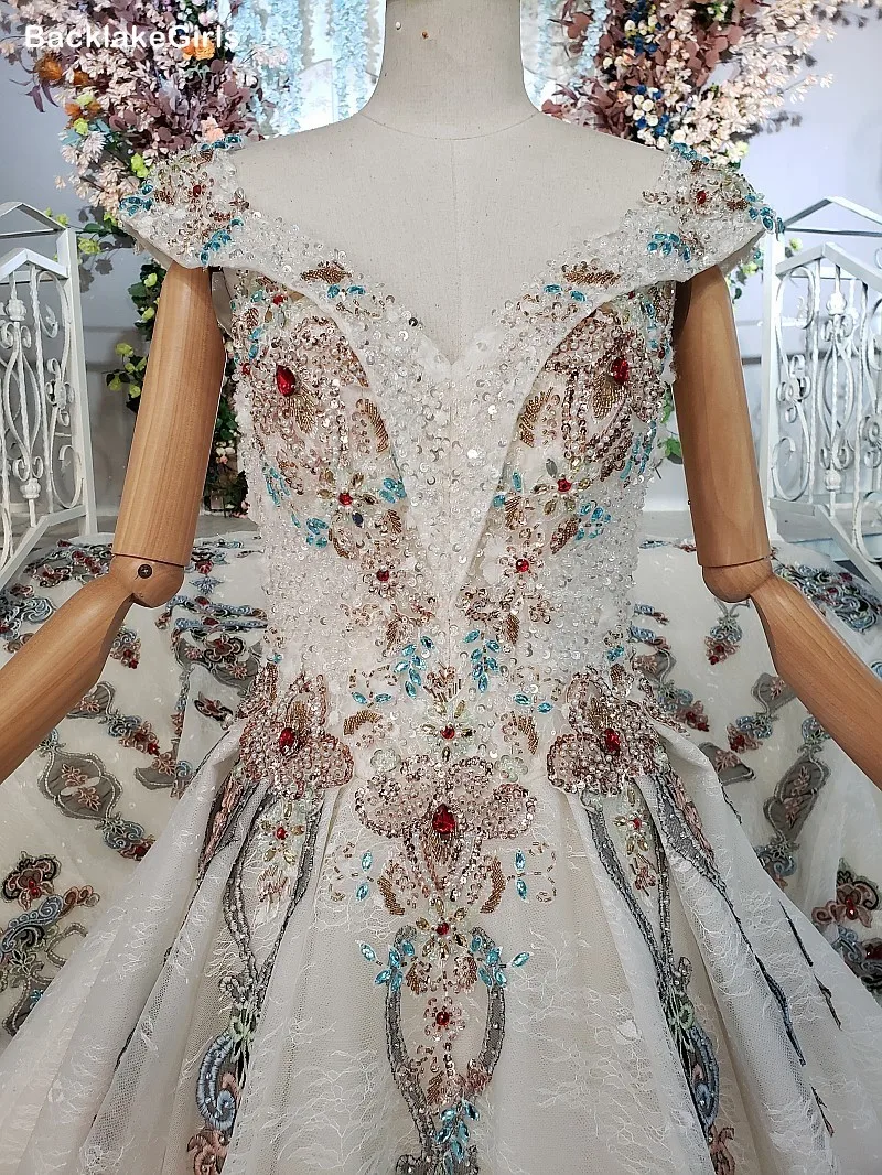 Женское платье с v образным вырезом и рукавом крылышком длинное вечернее