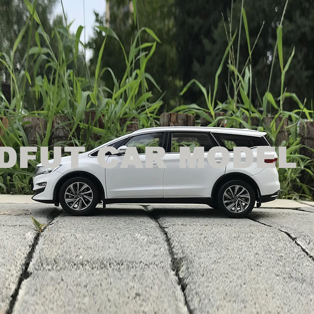 Литье под давлением 1:18 сплав игрушка с инерционным механизмом GEELY JIAJI MPV автомобиль модель детских игрушечных автомобилей авторизованный игрушки для детей