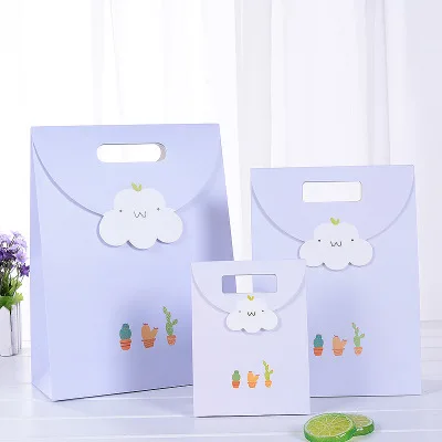 

Стильная сумка-книжка в деловом стиле