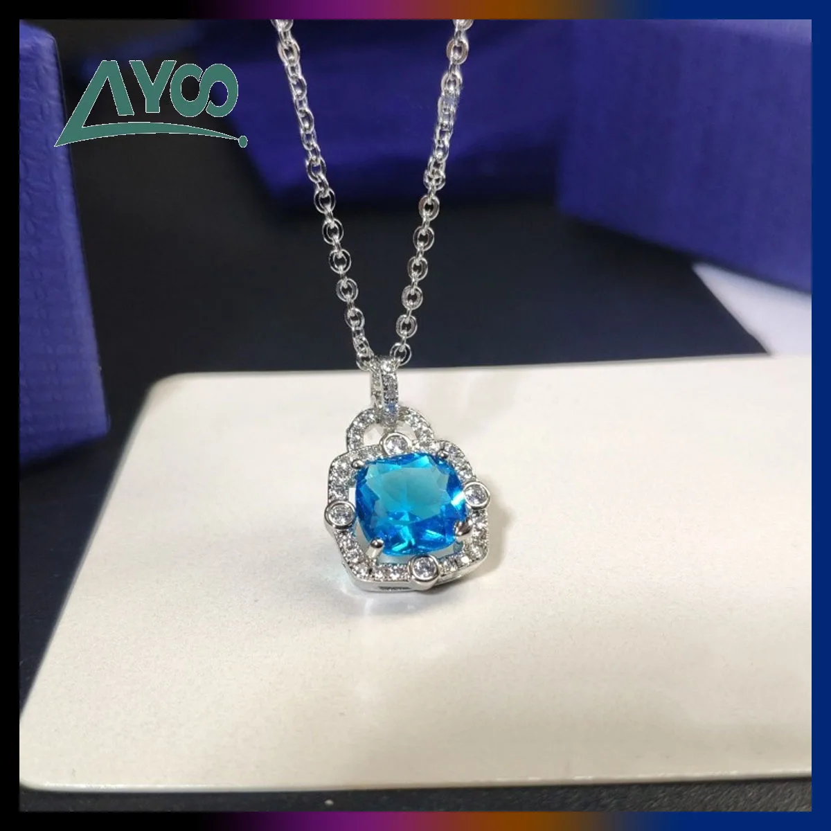 

Fashion Jewelry High Quality SWA Exquisite Romantic Blue Square Crystal Pendant Concentric Lock Temperament Women's Necklace