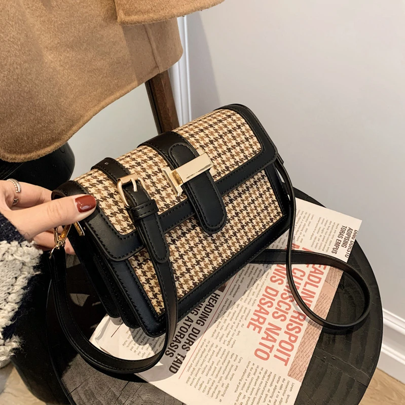 

Net Red Small Bag Female 2021 Autumn And Winter New Trendy Fashion Messenger Retro Portable Small Square Bag