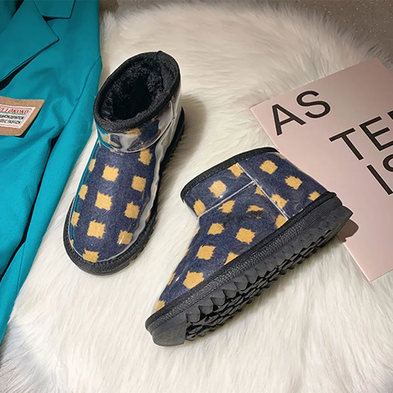 

New Winter Women's Snow Boots Korean Lovely Plaid Design Plus Velvet Slim Ladies' Shoes Warm Thick-Bottomed Plush Female Boots