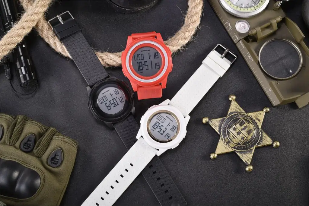 Часы наручные SANDA мужские электронные спортивные сверхтонкие брендовые люксовые