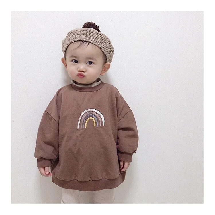

Детская одежда на осень и зиму Корейский детский свитер с вышивкой и радужным круглым вырезом