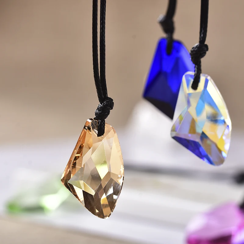 Оптовая продажа модный Асимметричный кристаллический кулон может добавить