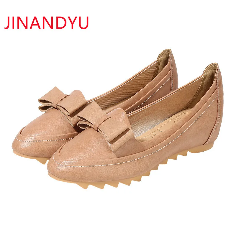 

Kitten Heels Women Shoes Big Size 41 Wedged Heels Round Toe Pumps Leather Shoes for Women 2021 New Comfy Office Wedges Loafers