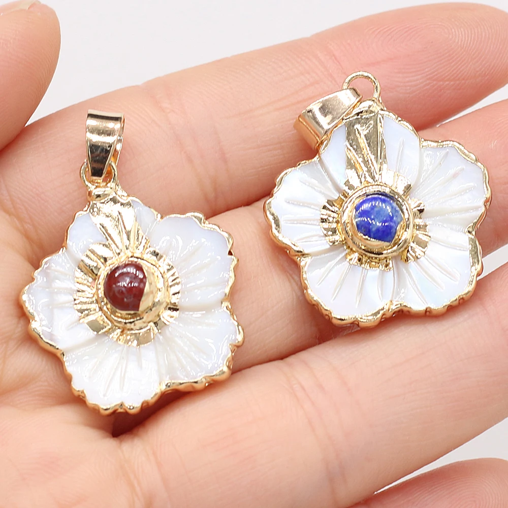 

Natural Shell Pendant Charms Petal Shape Phnom Penh Necklace Pendant for Making DIY Necklace Accessories 25x25mm