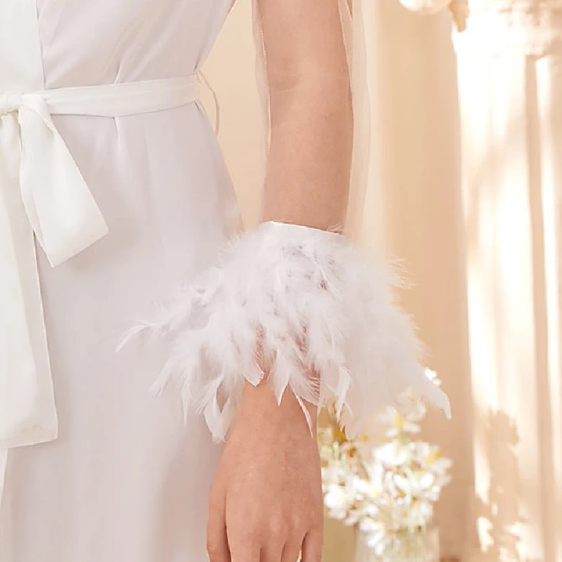 

Deep V-neck nightdress sexy long-sleeved feather decoration casual comfortable fashion silky texture high-end spring/summer new