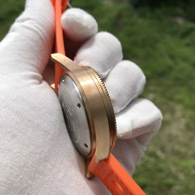 

STEELDIVE1952S tin bronze restoring ancient ways is fully automatic mechanical man watches 300 m deep male table mirror surface