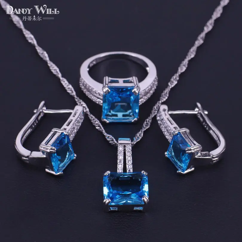 Женский ювелирный комплект из колье серёг и кольца серебряного цвета | Украшения