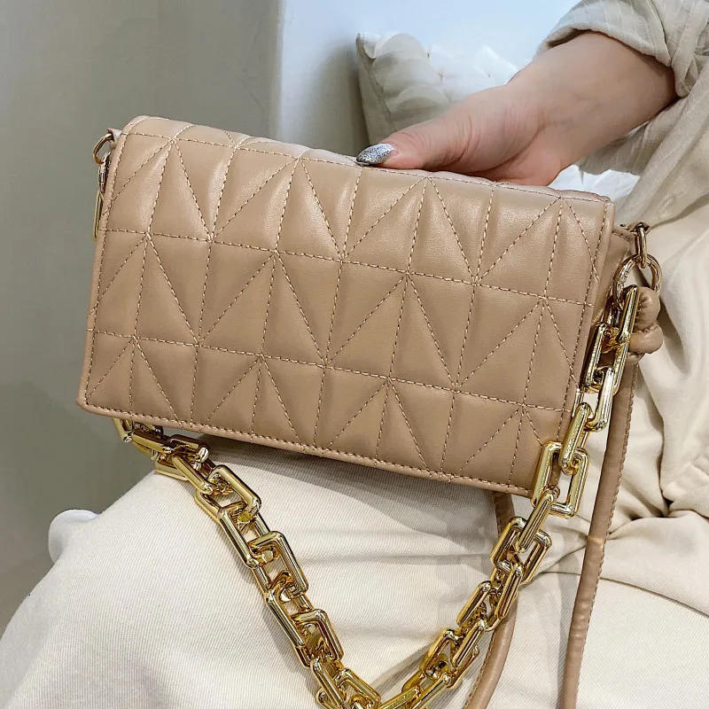 

Quilted Designer Crossbody Bags for Women Thick Chain Shoulder Bag Flap Leather Messenger Bag Embroidery Thread Ladies Handbags
