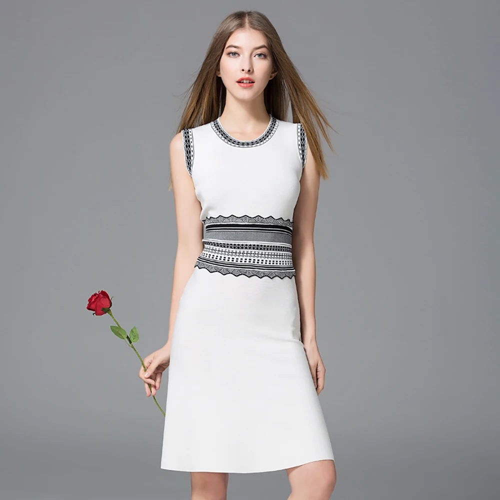 

2021 Summer Women's Color Contrast Slim Crew Neck Sleeveless A-Line Dress