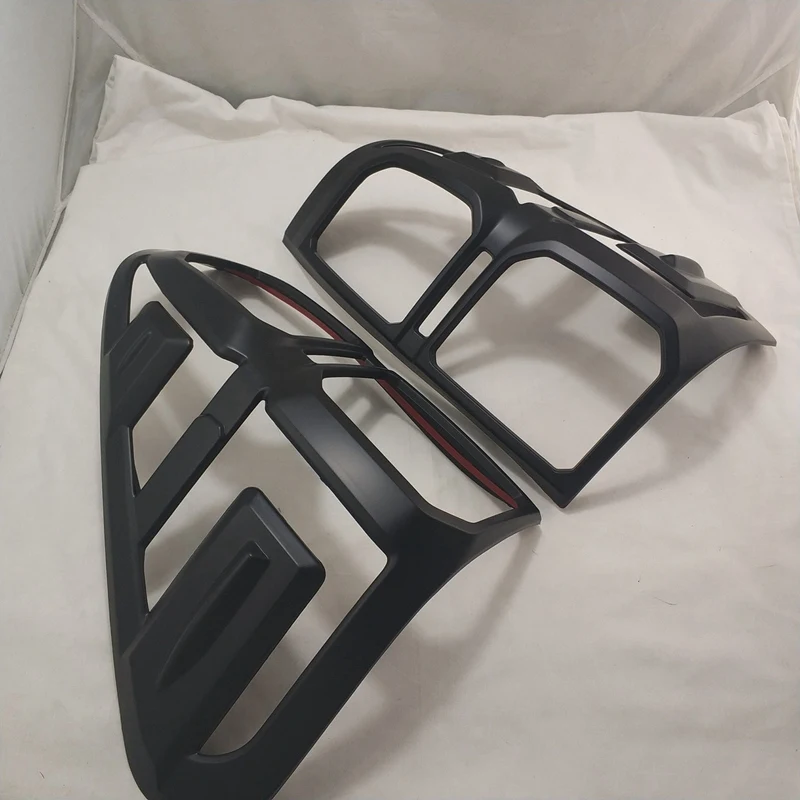 

Car Rear Direct Fit Protective Practical Sequins Accessories Decorative Frame Tail Lamp Shade for HILUX REVO 2016+