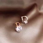 Корейская мода серьги-гвоздики в форме буквы D серьги-гвоздики с кристаллами блестящие асимметричные серьги пикантные вечерние queen Модные женские серьги
