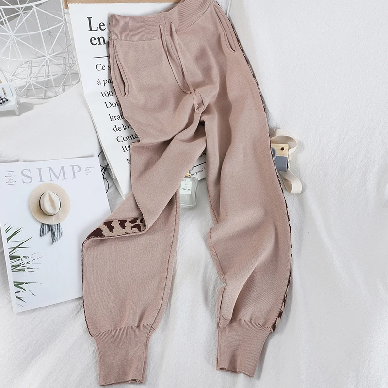 Женский спортивный костюм с леопардовым принтом трикотажный комплект из двух