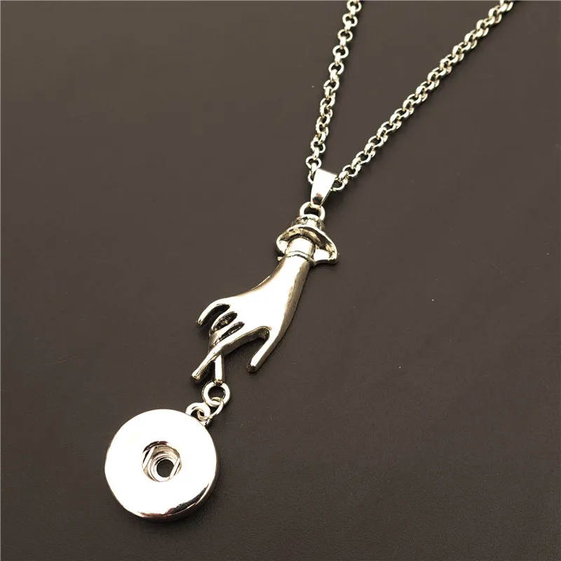 

Lady Hand 18mm Snap Buttons Necklace for Women Jewelry 12 Pieces Wholesale