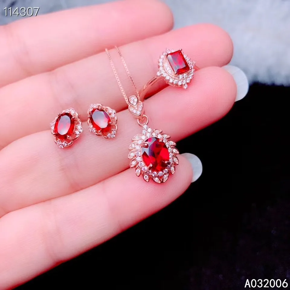 Серьги из серебра 925 пробы с натуральным гранатом | Украшения и аксессуары