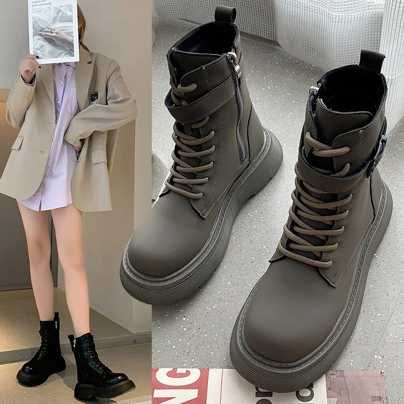 

2021 Solid Casual New Style Platform Boots Low Heel Round Toe Motorcycle Boots Women Belt Buckle Platform Boots Gothic