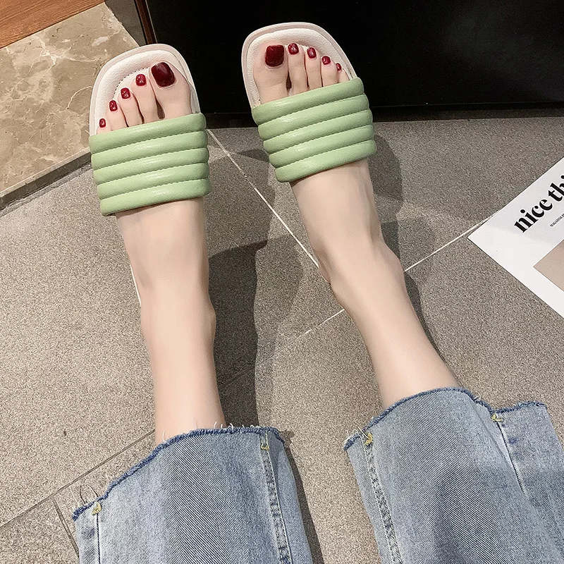 

Flat Shoes Female Summer Clogs Woman Ladies' Slippers Low Luxury Slides Pantofle Loafers Beach Designer 2021 Rome Rubber Basic F