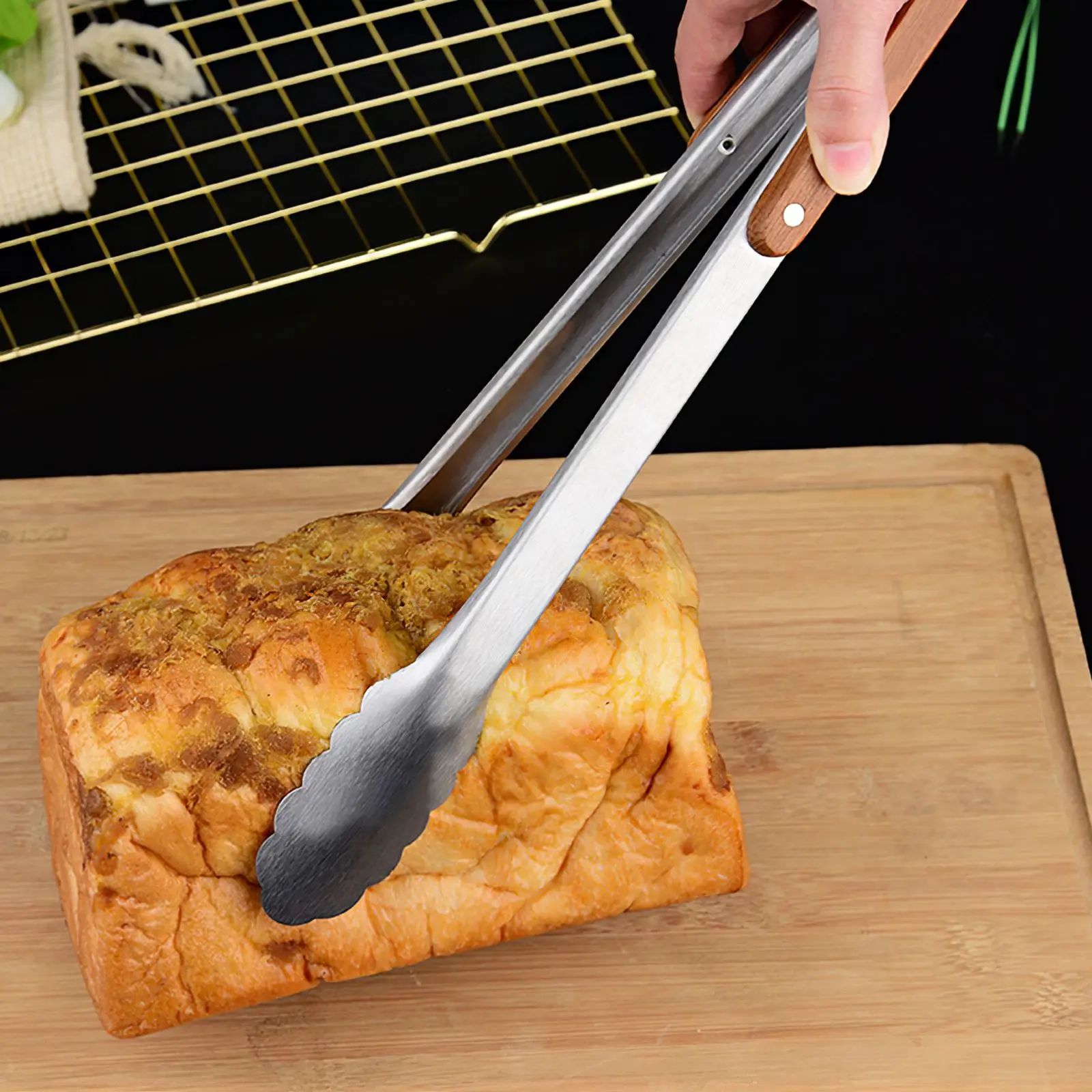 

Щипцы пищевые из нержавеющей стали, легкие кухонные инструменты, удлиненная деревянная ручка, защита от ожогов, зажим для жарки и барбекю, д...