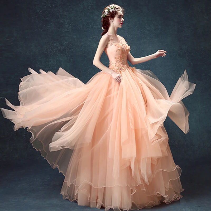 

Quinceanera Dresses 2019 New Elegant Boat Neck Luxury Lace Embroidery Vestidos De 15 Anos Party Prom Vintage Quinceanera Gown
