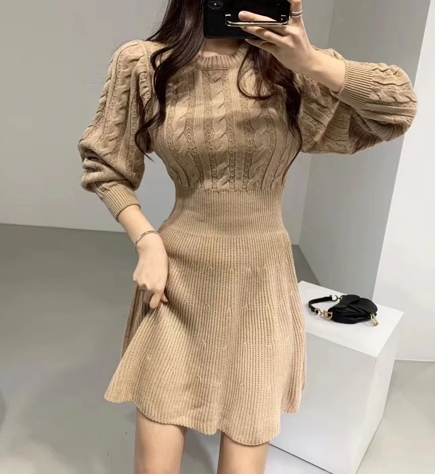 

2020 New French Medium Length Knitting Dress, Autumn and Winter Leisure Retro Temperament Goddess Long Sleeve Sweater Dress