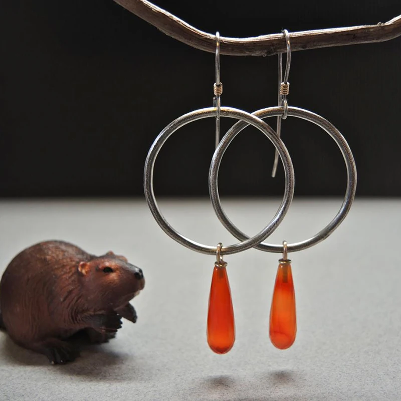 Висячие серьги с подвеской из рубинового агата в форме круга и капли