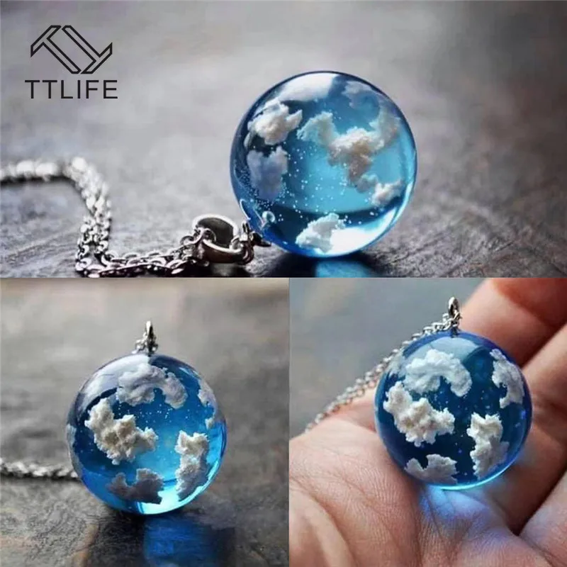 Кулон ручной работы в виде голубого неба белого облака прозрачный сферический