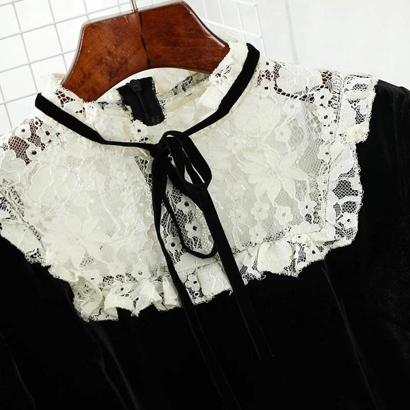 

Costumes & Accessories