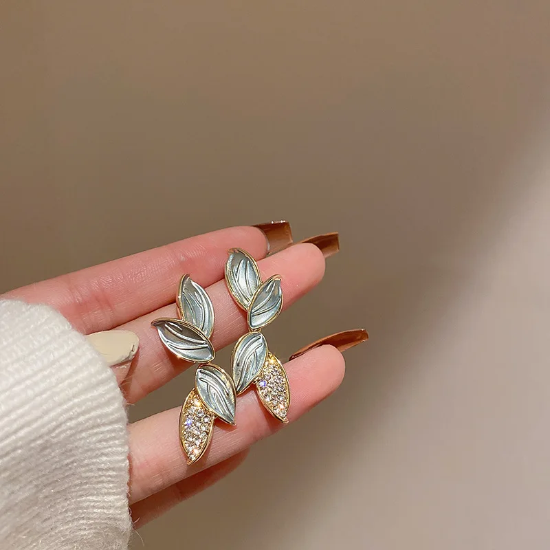 

KOFSAC Occident New Chic Leaves Stud Earrings For Women Engagement Accessories Luxury Simple Zircon Ear Jewelry Lady Gifts