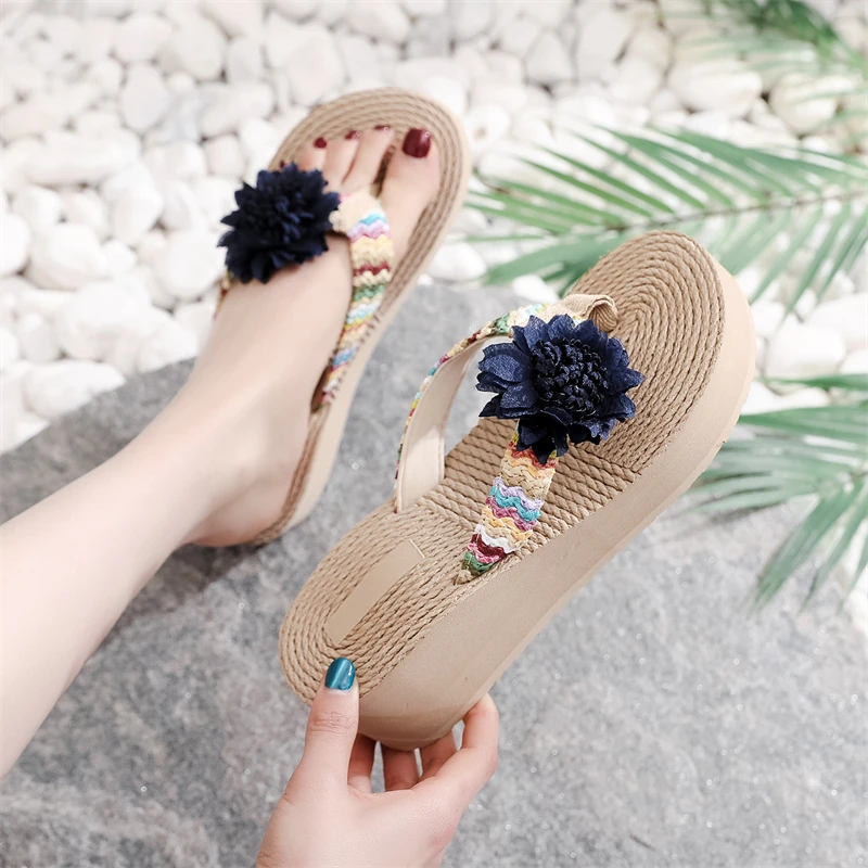 Женские сандалии на танкетке летние из пеньковой веревки с цветочным украшением