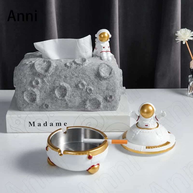 

Креативная полимерная пепельница с астронавтом, Европейский современный раскрашенный космический человек, смешные пепельницы, тканевая коробка с Лунной поверхностью, украшение для гостиной