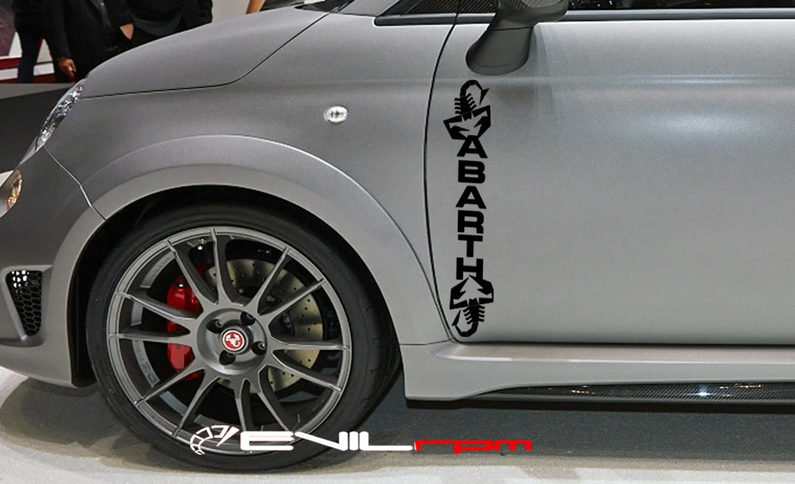 

Наклейка на 2 стеклянных двери для FIAT 500 ABARTH, изготовленная на заказ с логотипом скорпиона