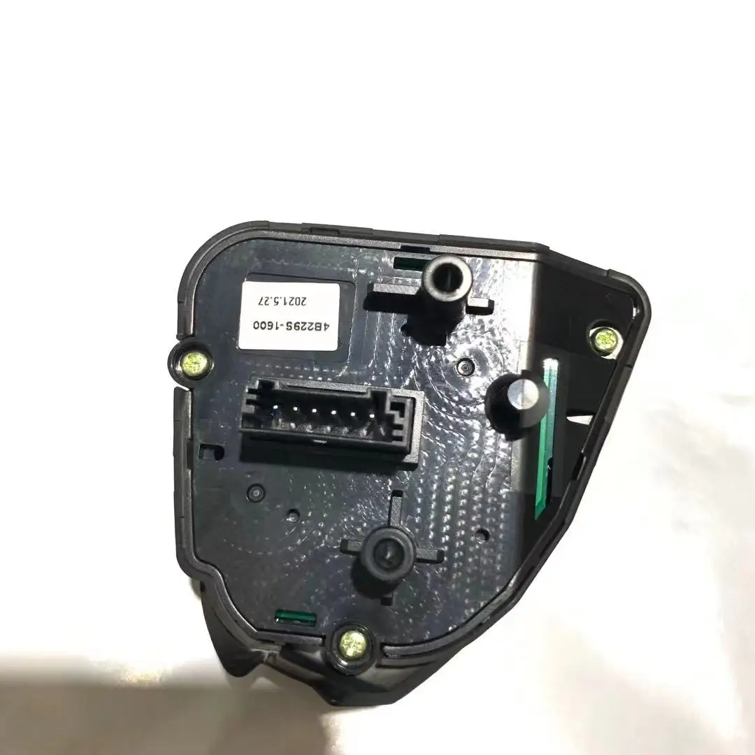 Оригинальный переключатель управления на руль RH 967201Y520EQ для KIA NEW PICANTO 2015-2017 OEM