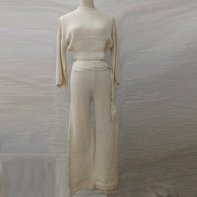 Женский трикотажный Костюм-двойка зеленый теплый свитер с разрезом и длинными