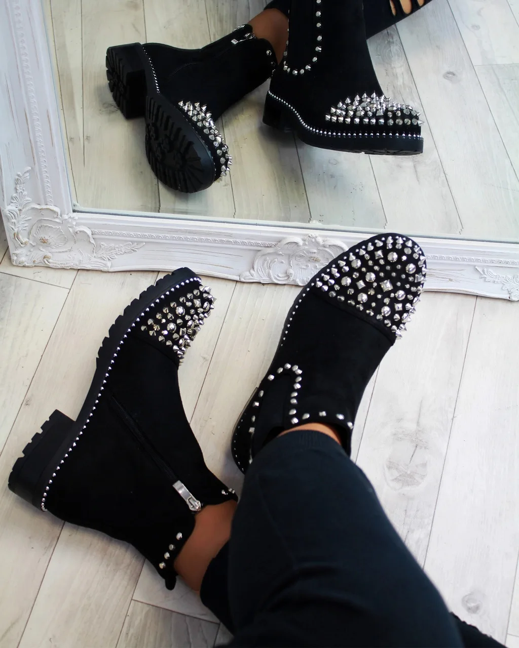 

2019 new rivet heavy women's boots fashion short boots women's 43