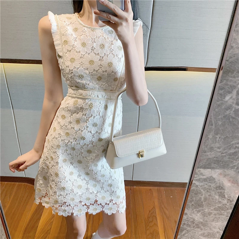 

2021 Summer New Women Fashion Vintage Lace Embroidery Mini Dress Elegant Sleeveless High Waist Slim Party Dress Vestidos