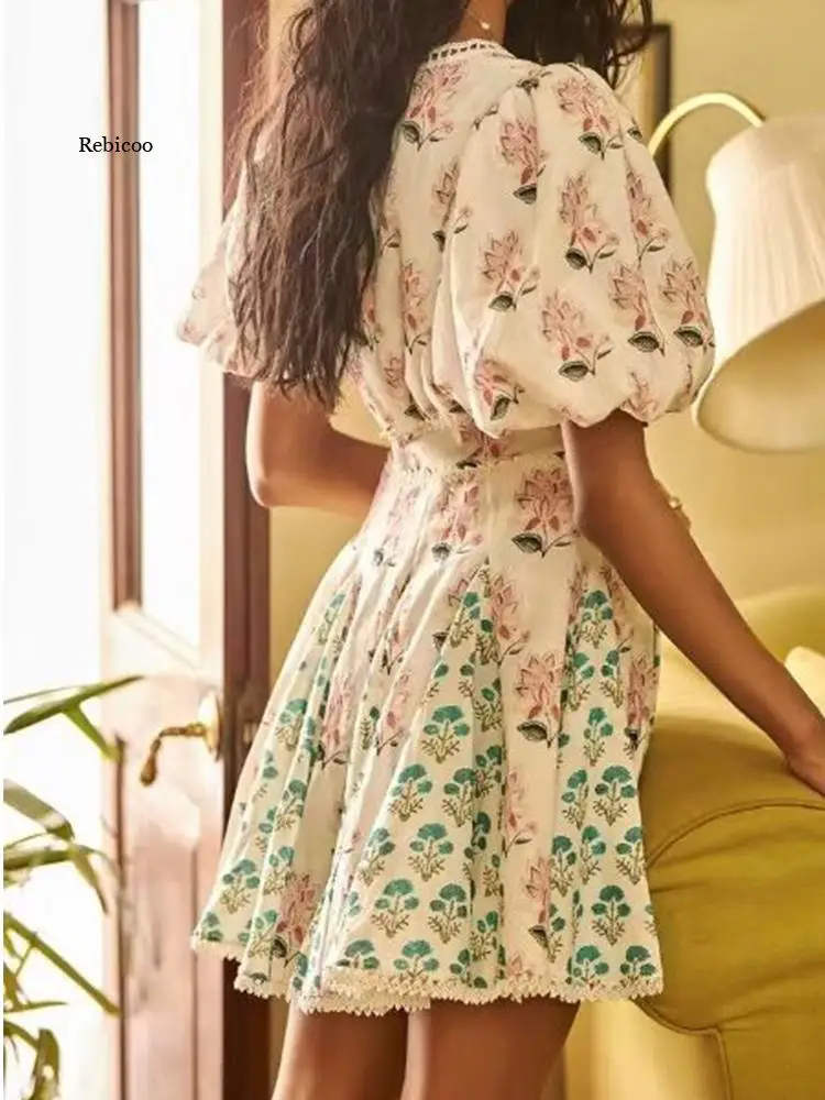 

Summer new style Australia holiday style heavy crafts Puff sleeves Printed V Ling belt stitching Contrasting color A-line dress