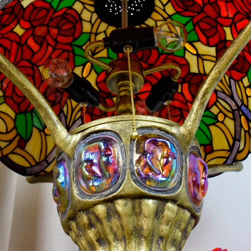 Рисунок 4 - Креативная большая настольная лампа с цветком розы