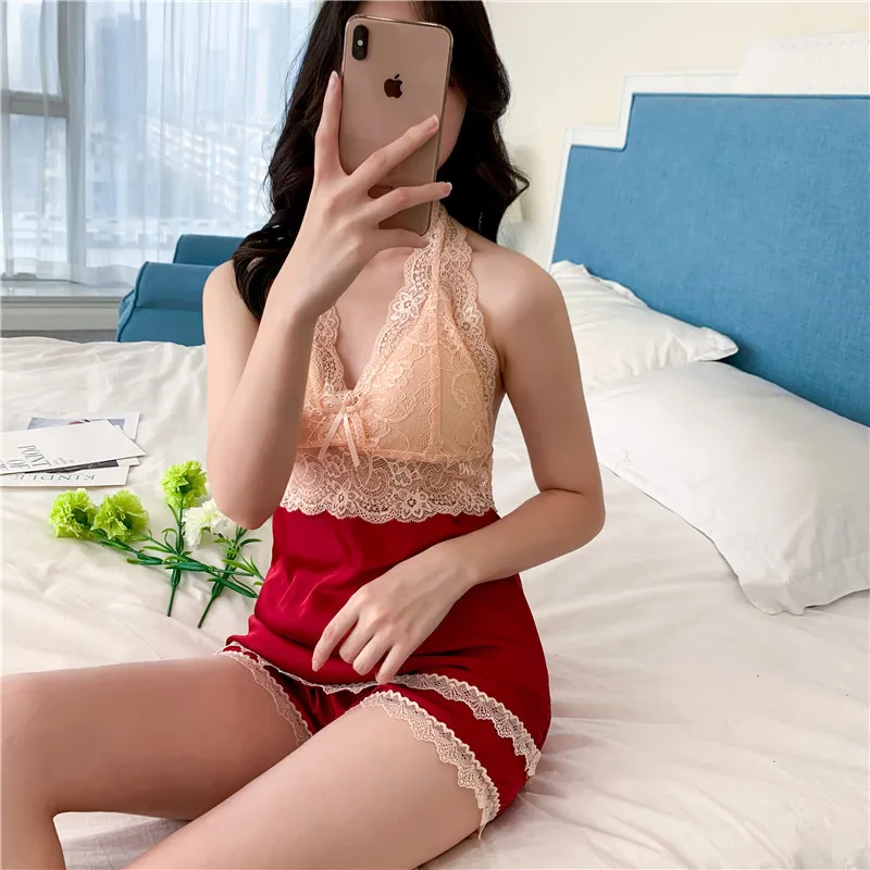 

Summer and Autumn Lady Pajamas Four-piece Suit with Chest Pad Sexy Hollow Nightgown Suspender Shorts Suit Nightgown Bathrobe