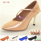 Кеды Латинская танцевальная обувь мягкая подошва Спортивная женская обувь 138, современная танцевальная одежда в стиле Бальные импортные атласные приятные на ощупь; Новинка 2017 года хит продаж