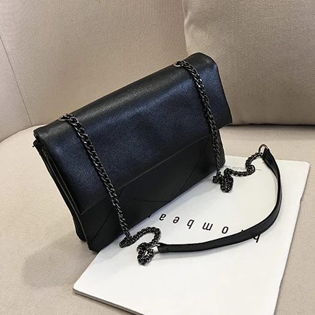 

2020 new fashion small bag female black bag Korean version chain Joker niche shoulder messenger bag