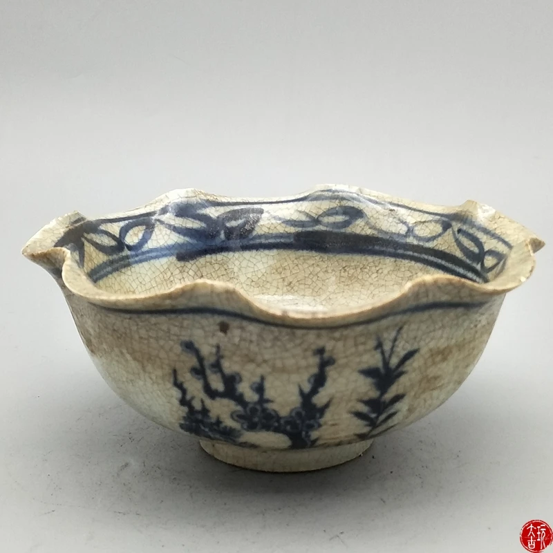 Xuande years hand-painted blue and white open piece porcelain bowl imitation of ancient porcelain