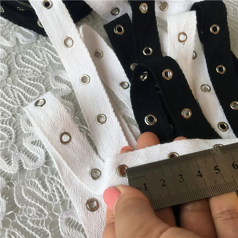 Хлопковая лента шириной 2 см черно-белая металлические пуговицы отделка