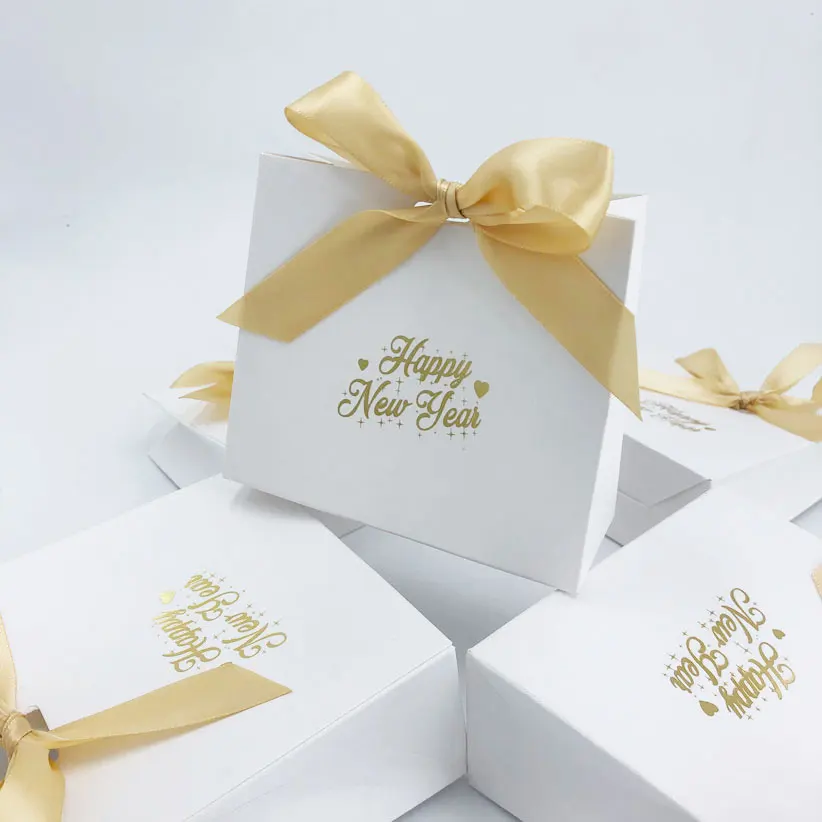 

New Year 2022 Gifts Box Solid Color Bronzing Packaging Boxes Merry Christmas Decoration Supplies Candy Bags Event Party Supplies